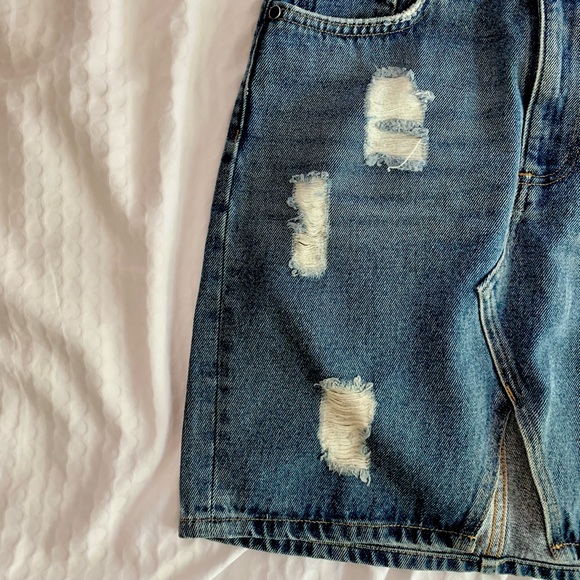 H&M denim mini skirt - Picture 2 of 6